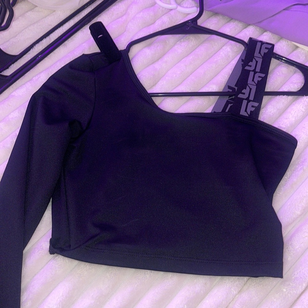 LF Black Top